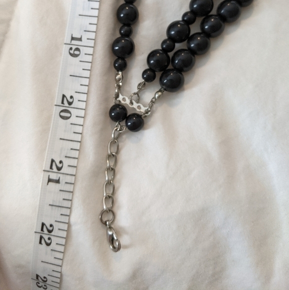 𝅺elegant Triple-Strand Black & Silver Necklace - Picture 2 of 7